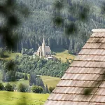 Lerchpeuntgut Almchalets * Tamsweg