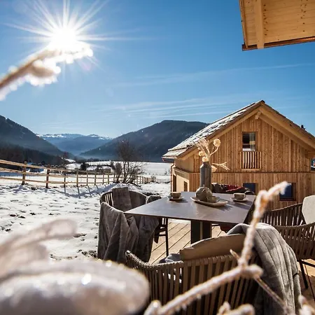 Lerchpeuntgut Almchalets *