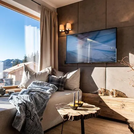 Lerchpeuntgut Almchalets * Tamsweg
