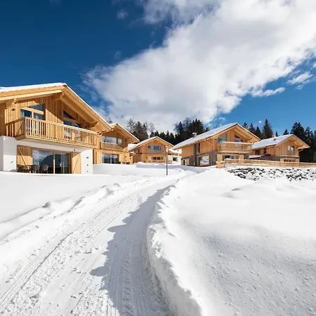 Lerchpeuntgut Almchalets Alpehytte *
