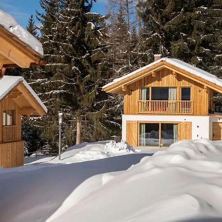 Lerchpeuntgut Almchalets シャレー *