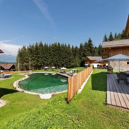 Lerchpeuntgut Almchalets *