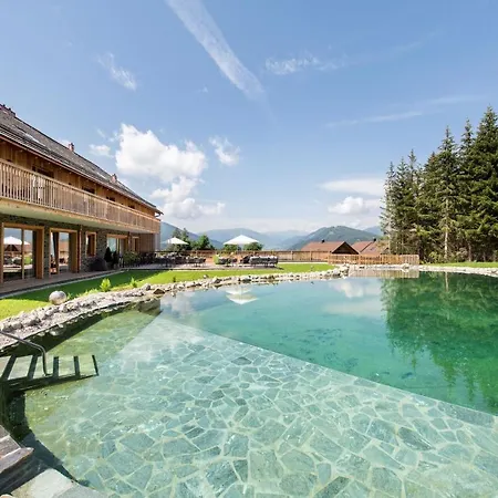 Lerchpeuntgut Almchalets *