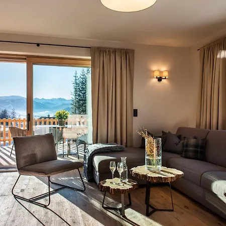 Lerchpeuntgut Almchalets Тамсвег