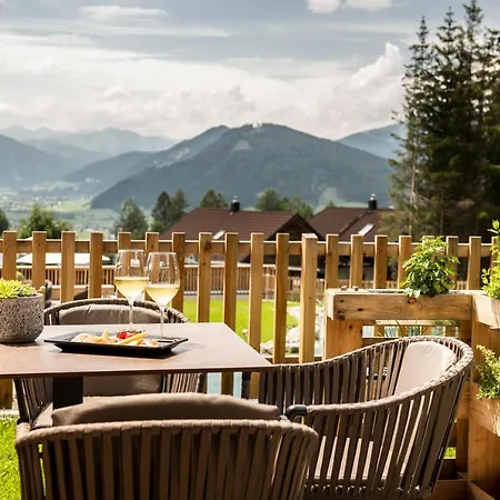 Chalé Lerchpeuntgut Almchalets *