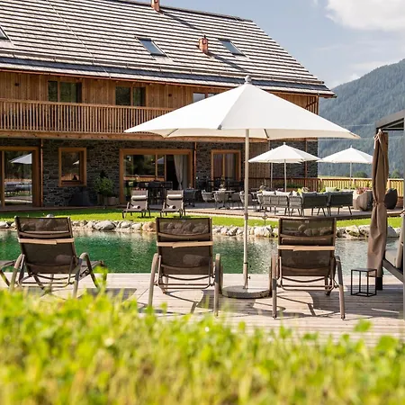 Lerchpeuntgut Almchalets *