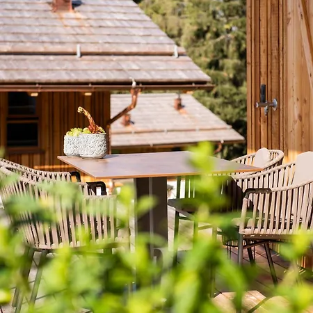 Alpesi faház Lerchpeuntgut Almchalets