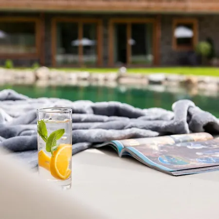 Lerchpeuntgut Almchalets Тамсвег