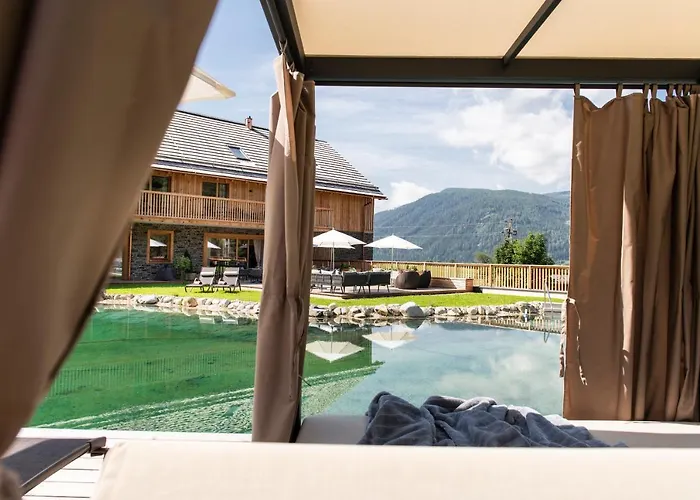 Lerchpeuntgut Almchalets *