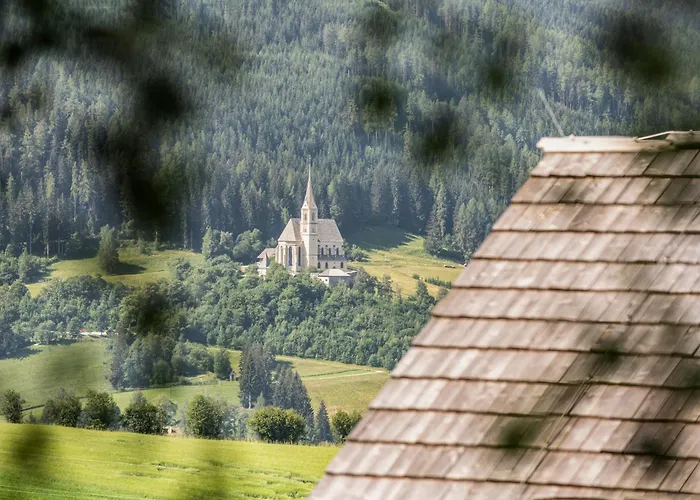 Lerchpeuntgut Almchalets * Tamsweg